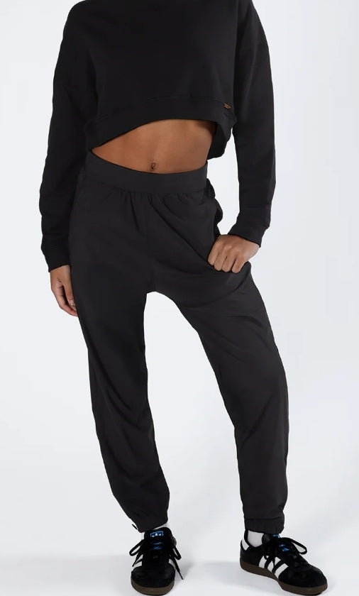 AAP4 " Morgan Joggers" Pant